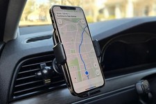 Wireless Car Charger Mount Auto Clamping Phone Holder Air Vent 10W Fast Charge