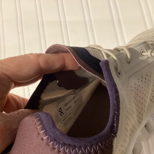 On Cloud Coast Sand/Mulberry Athletic Shoes - Women’s Size 8.5 M - Picture 14 of 14