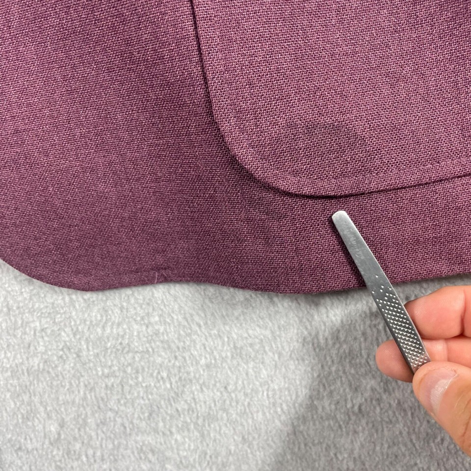 CARRIAGE HOUSE Mens 46L Burgundy 2 Gold Colored Buttons Single Vent