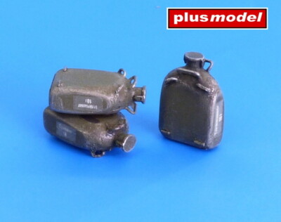 MW22 PLUSMODEL EL013 GERMAN CAN FOR WATER - 18 LITRES ACCESSORIES  1/35