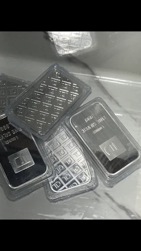 Bundle Of Five TD Bank One Ounce Silver Bars Lot #11