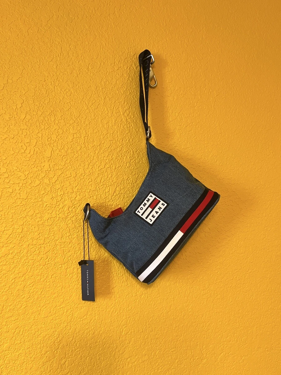 tommy badge shoulder bag