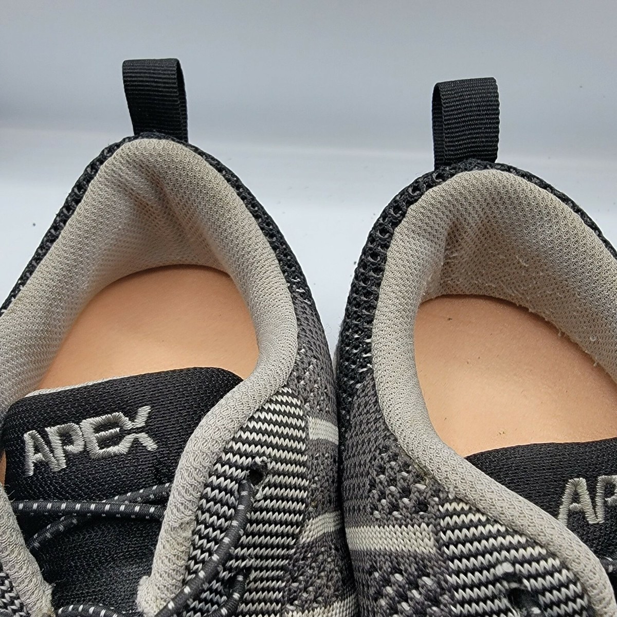 Apex Mens Bolt Striped Knit Low Top Sneakers Running Shoes Black Gray Size 12.5‎ Apex Bolt Mens Size 10 X-Wide Running Shoes Sneakers Black  main image 2