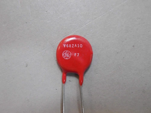 Lot of 225 GE / LittleFuse V68ZA10 Varistors 1kA 3300pF