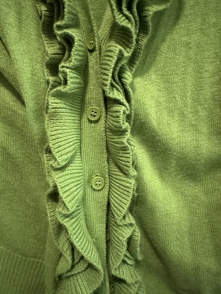 Cárdigan Apostrophe Verde Volantes Abotonado Cuello en V Para Mujer Grande Claro Foto 2 de 4