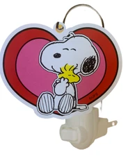 Peanuts Snoopy & Woodstock Hearts Make Your Own Night Light Craft Kit Ages 8+