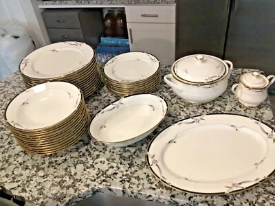 Gorham Manhattan Fine China Black Band Gray Gold Leaves 24kt “CHOICE”