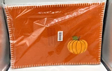 Set of 6 Felt Harvest Pumpkin Placemats 18 x 12 Whip Stitch Border Halloween NIP
