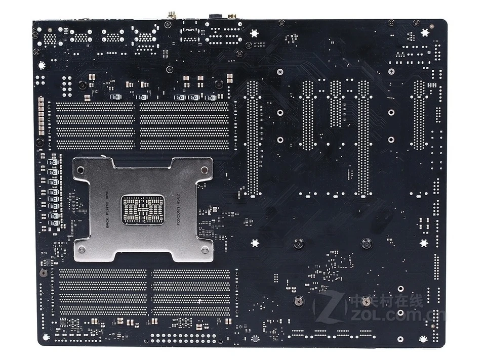 GIGABYTE X399 AORUS Gaming 7 AMD X399 DDR4 Socket TR4 ATX Motherboard - Image 2 of 4