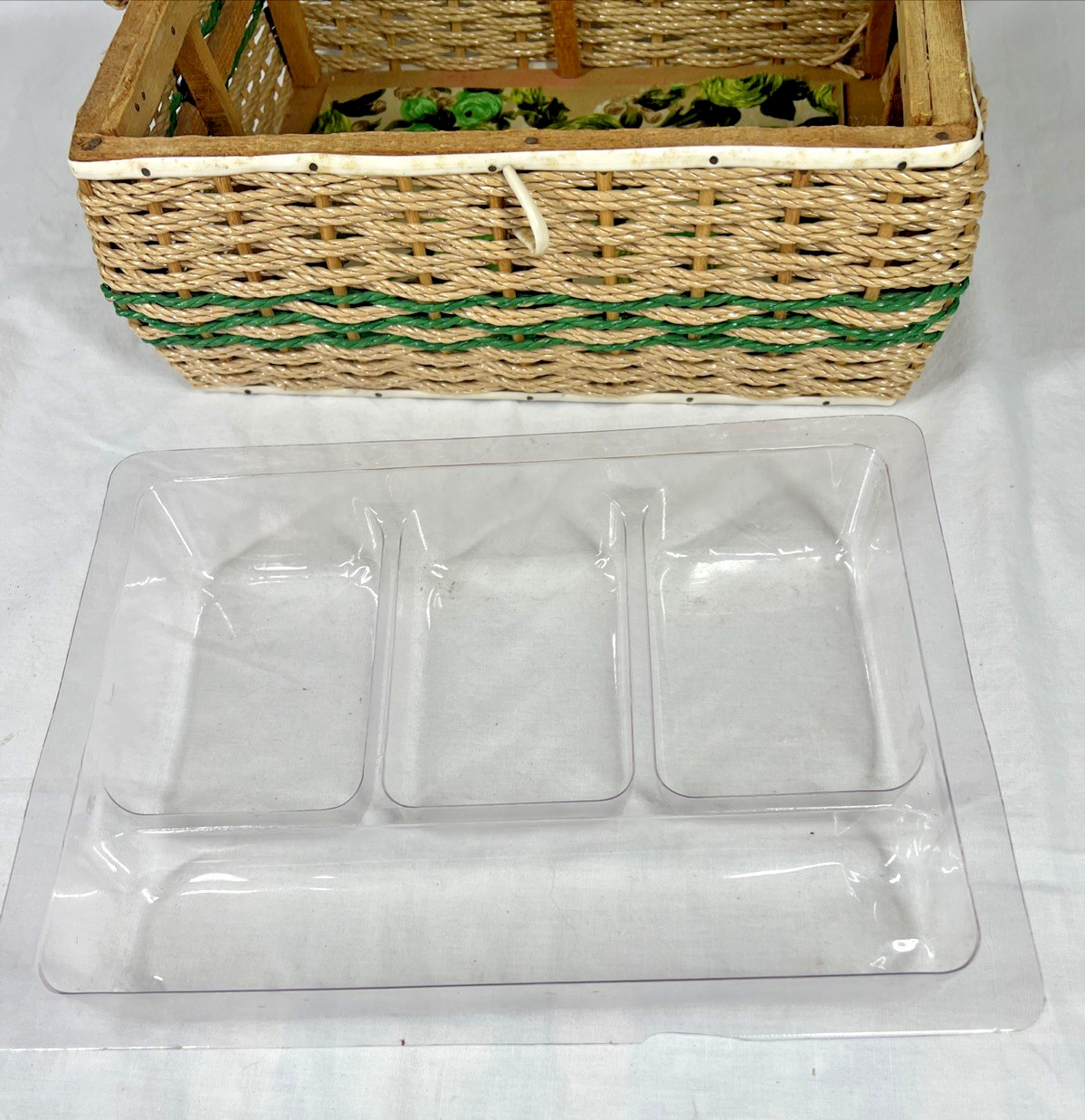 Dritz Wicker Sewing Basket Pin Cushion Lid, Pivoting Handle, 11"x8"x5"