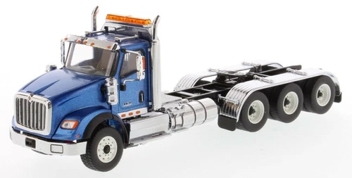 Tractor Diecast Masters International HX620 Tridem azul metálico 71010 1:50 - Imagen 2 de 3