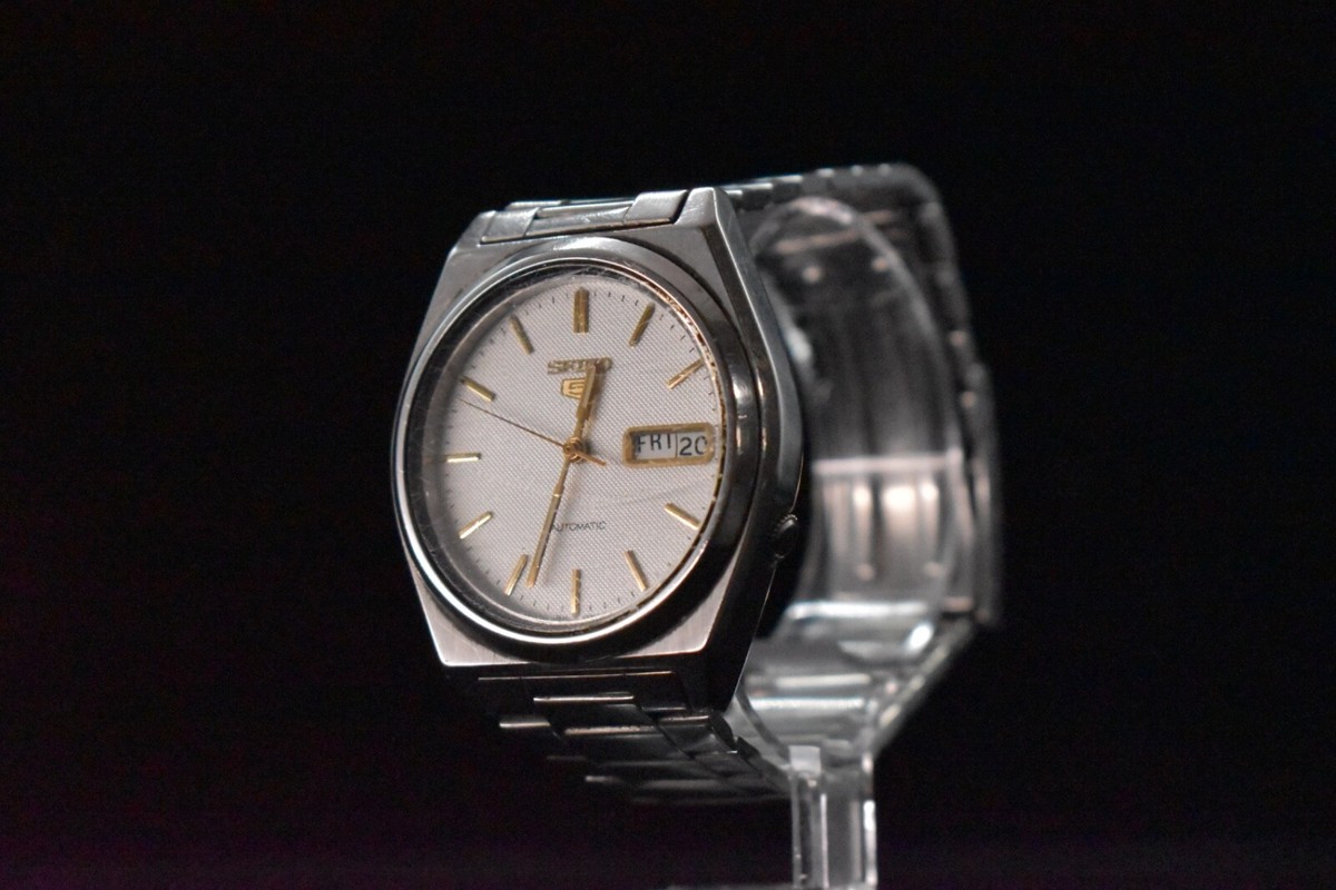 Seiko 5 7S26-8760 Automatic White Dial Day/Date Mens Watch