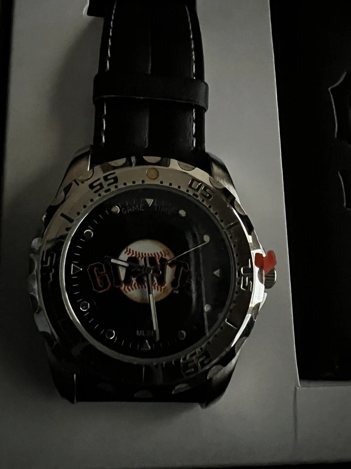 MLB SF Giants Game Time Watch & Wallet Gift Set Brand New - Image 3 of 4