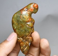 Ciondolo amuleto faccia umana testa di uccello intaglio giada vecchia cultura Hongshan Cina 7,5 cm