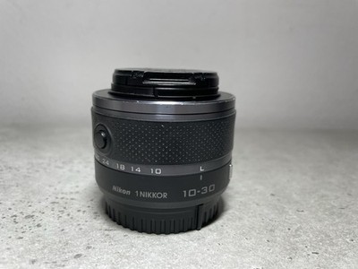 Nikon 1 NIKKOR VR 10-30 mm F/3.5-5.6 Objektiv in Schwarz
