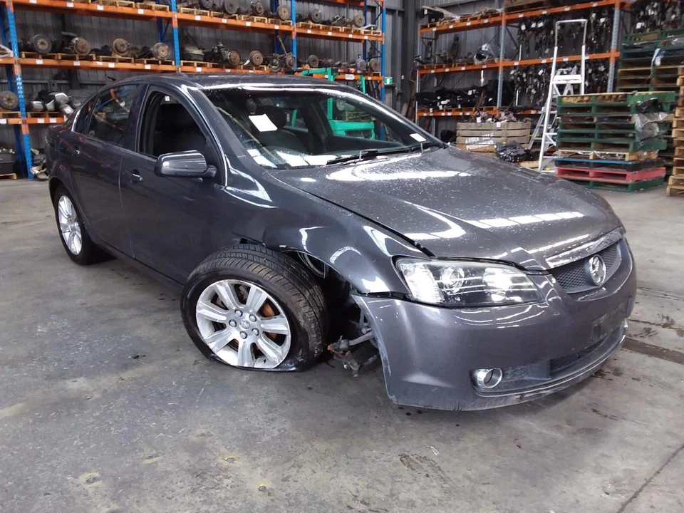 HOLDEN COMMODORE BONNET VE, BONNET MOULD, 08/06-05/13 2009 - image 4 of 4