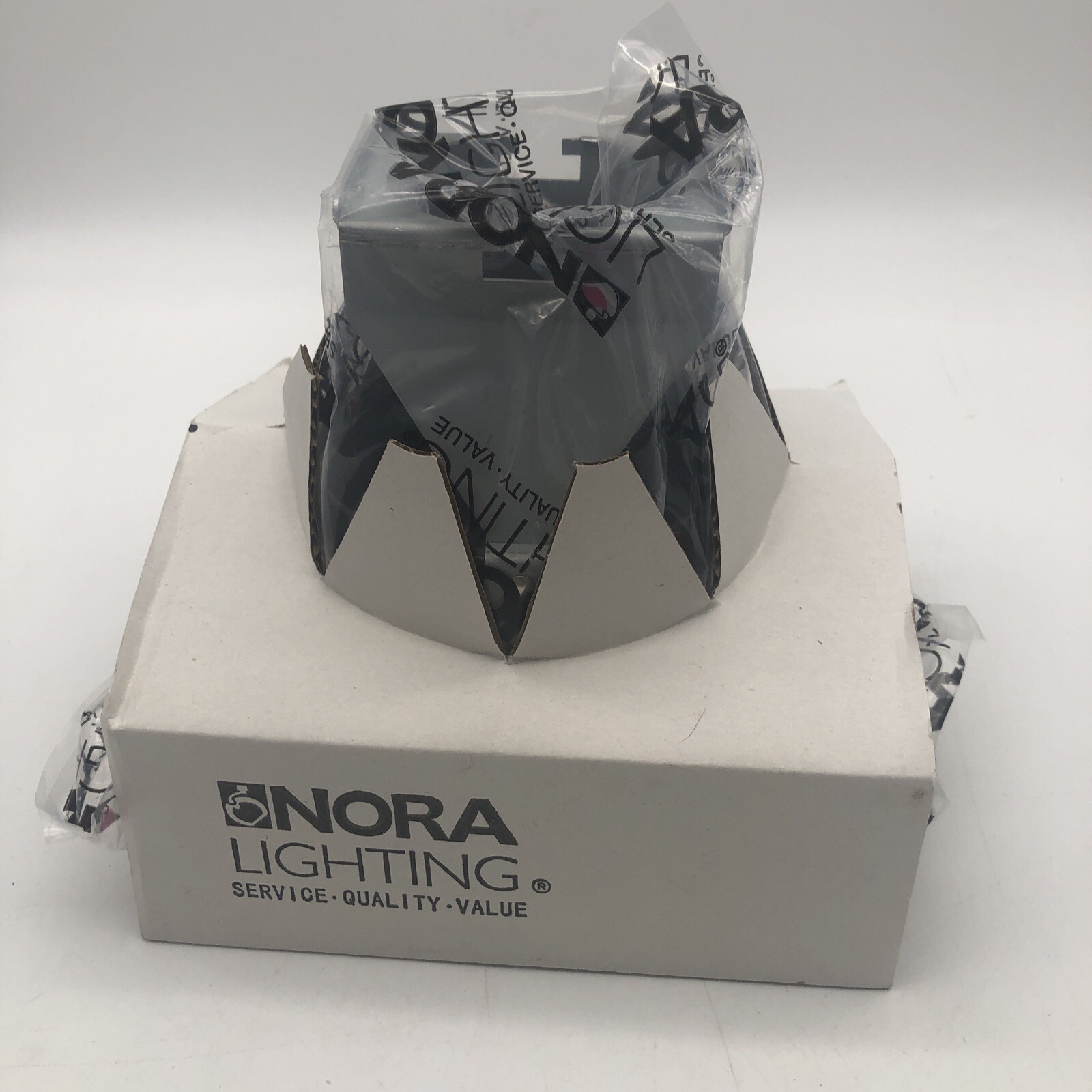 Halo recessed lighting 5" deep Phenolic Baffle with Ring NT-5012B-Black & White