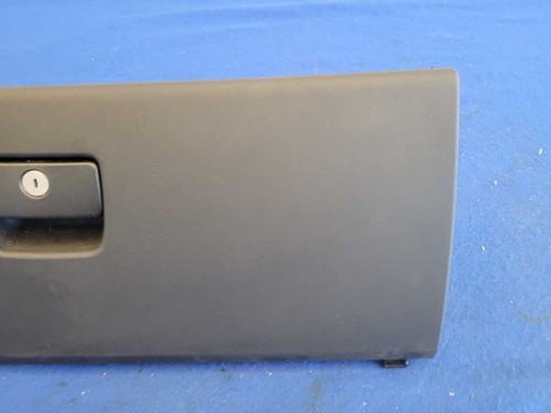 2016-2020 Chevrolet Camaro SS LT1 6.2L Glove Bax Passenger Front 2434 - Picture 4 of 12
