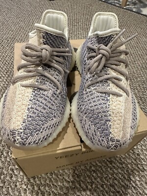 Adidas Yeezy Boost 350 V2 Sneakers, AshPea Color, Size 5  display picture 3