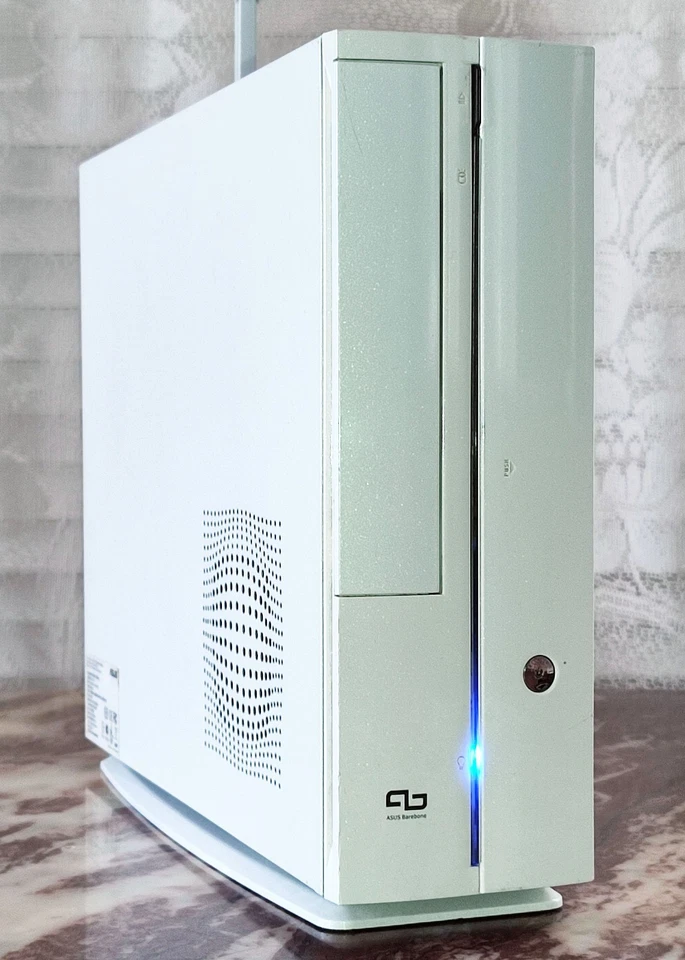 ASUS Pundit P1-AH2 book size mini PC running Windows XP - Image 2 of 4