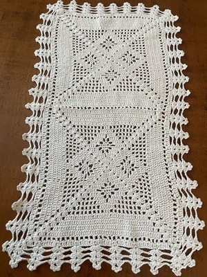 VINTAGE GEHÄKELTER CENTRINO FARBE ECRU RECHTECKIG cm. 28 x 50 ca  