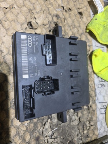 Audi A4 BCM 2003 KAROSSERIE STEUERGERÄT ECU 2.0 BENZIN 8E0907279M #614