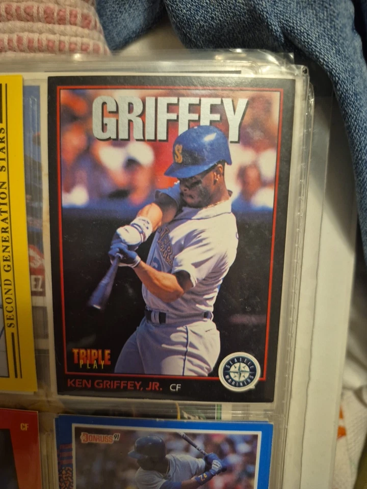1989 Upper Deck Ken Griffey Jr #1 (RC) Rookie Card HOF Mariners PSA 9 Mint #1 An - Image 3 of 4