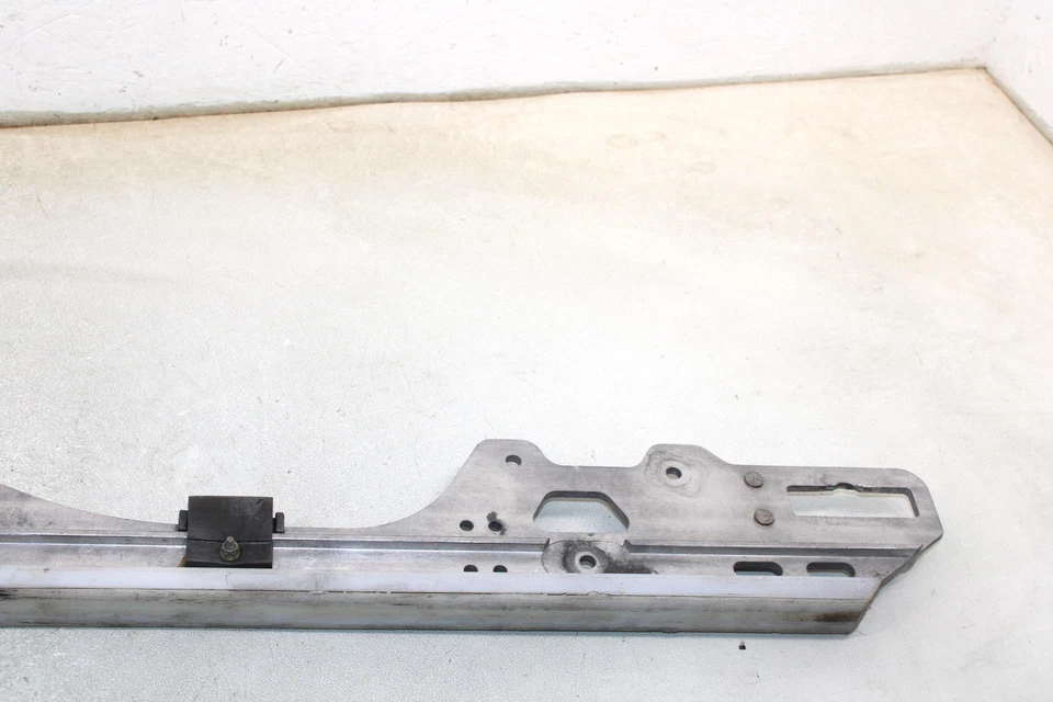 08 Polaris Iq Shift OEM suspensión trasera derecha carril deslizante 121 1542333 SP7 Foto 3 de 4