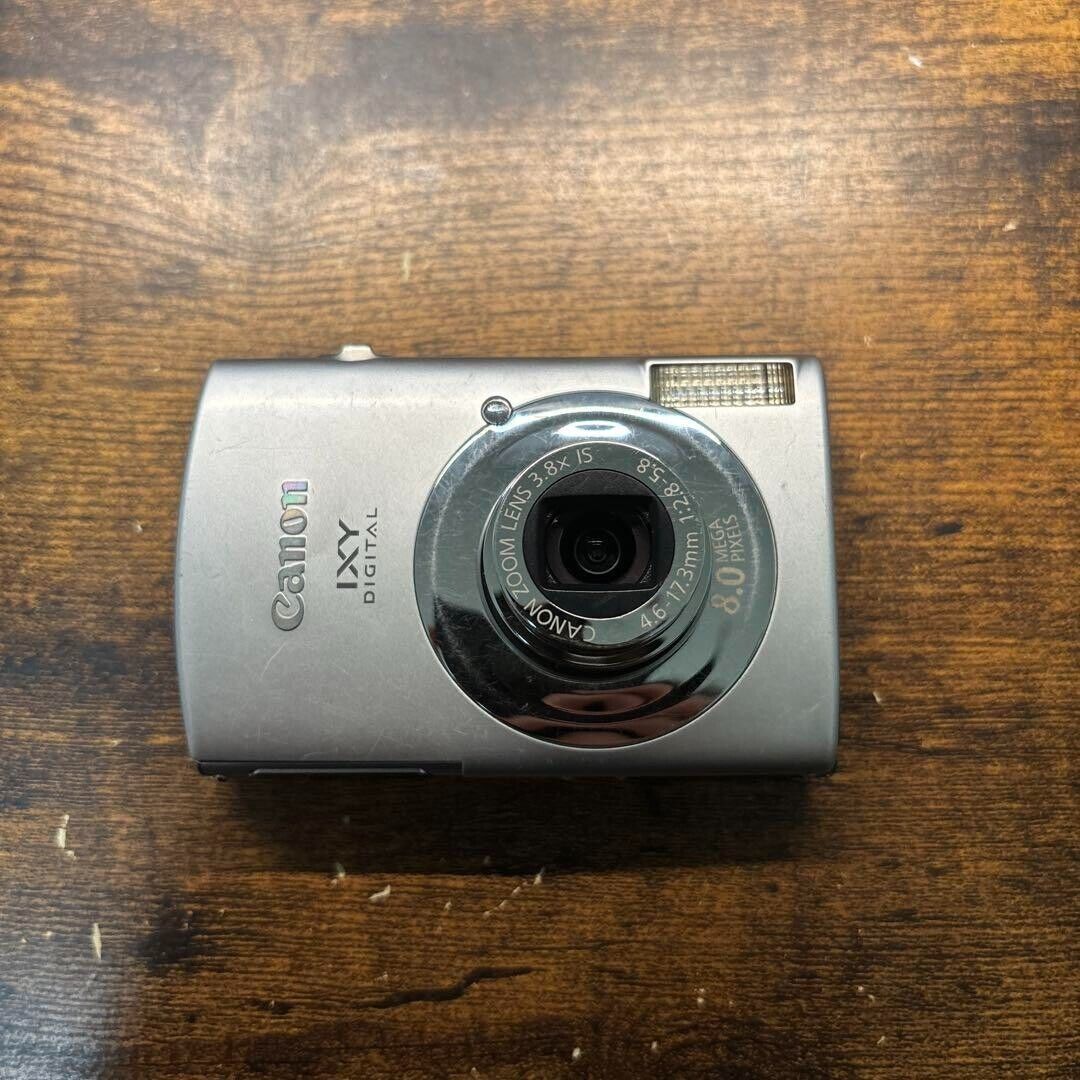 Canon IXY Digital 910IS Silver 8.0 MP Compact Digital Camera Canon IXY Digital 910IS Silver 8.0 MP Compact Digital Camera