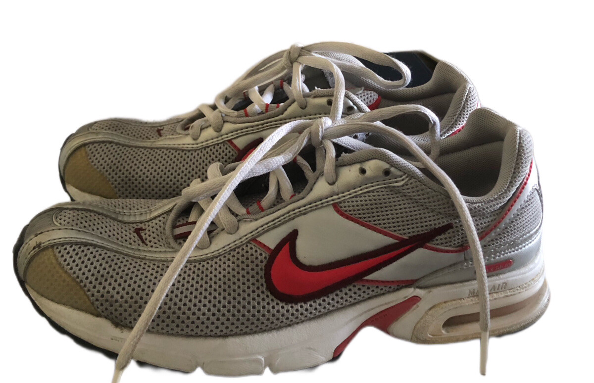 Nike air max 30/40 Women's Size 7 Running Shoes Gray Red