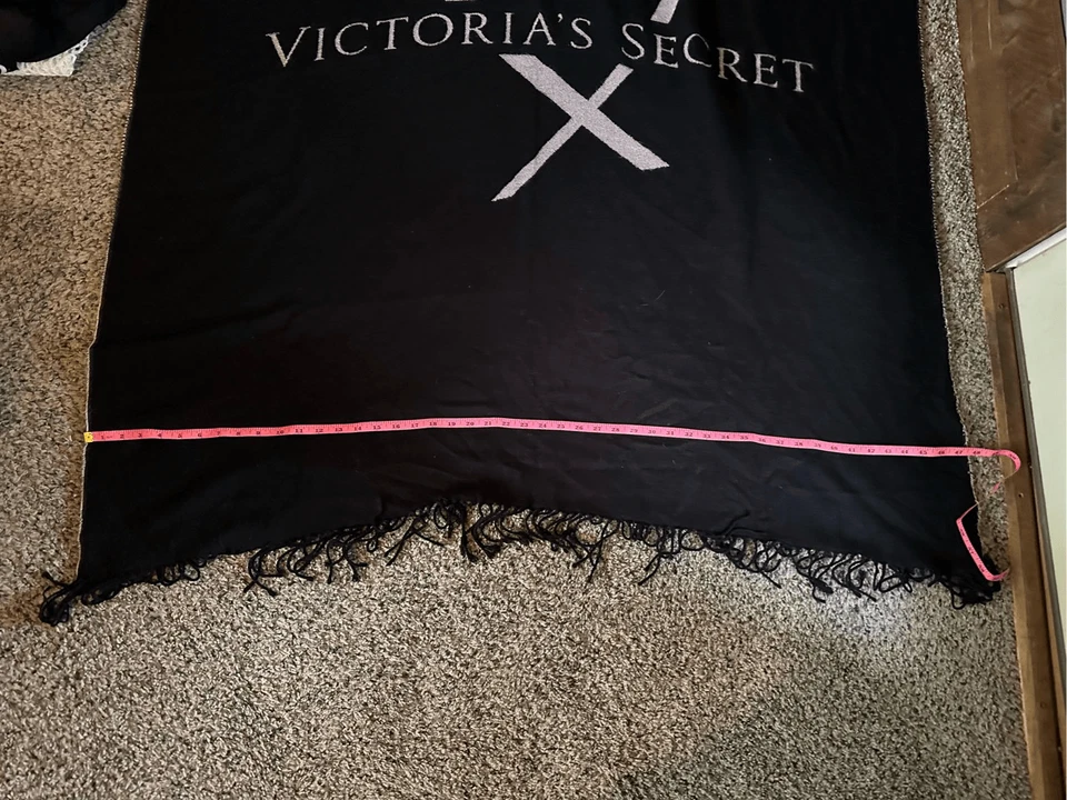 Victoria Secrets paquete, manta grande y zapatillas Foto 4 de 4