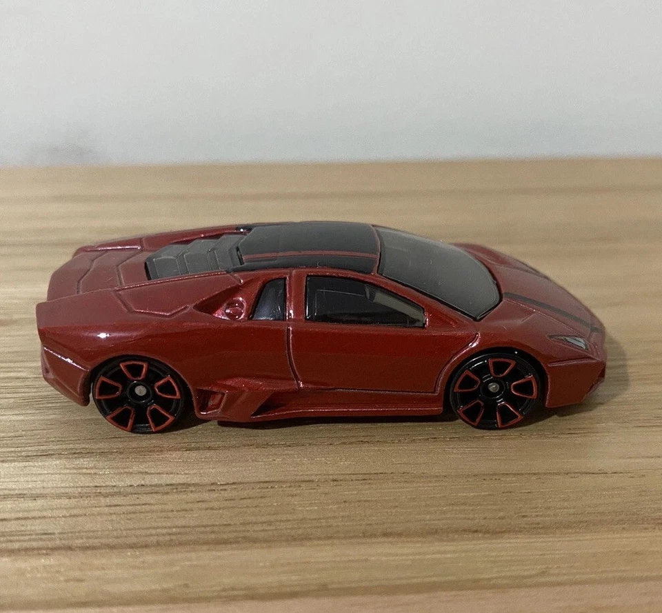 Hot Wheels 2023 HW Exotics 8/10. Lamborghini Reventon. 224/250. Red. - image 2 of 4