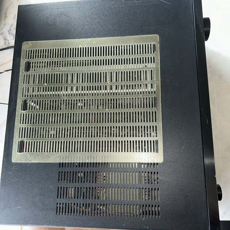 Denon AV Surround Receiver Model: AVR 2801 5.1 Channel 200 Watt - Image 2 of 3