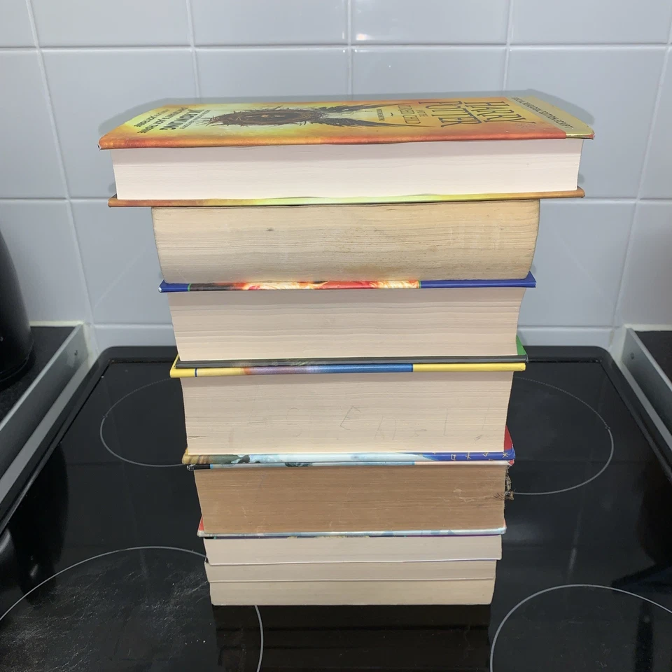 Harry Potter Full Set of 7 Books Paperback & Hardbacks + The cursed child - Image 3 of 4
