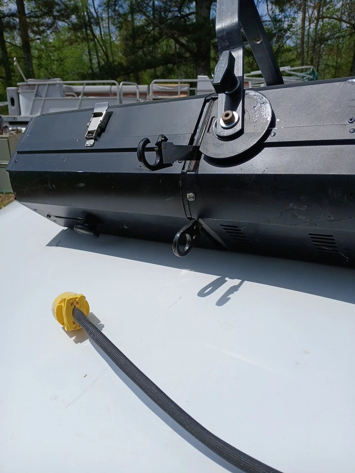 Altman Stage Light #1KL6=20,degree Beam Spread Working Good And Good Shape I... - Image 4 of 4