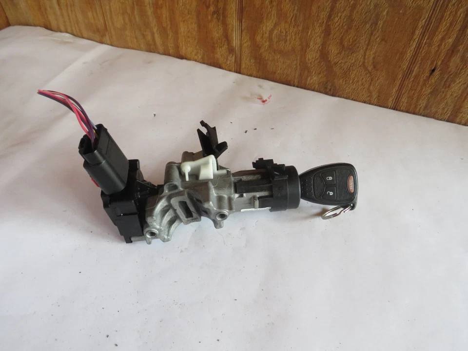 Dodge Grand Caravan 2007 encendido con 2 llaves Foto 2 de 4