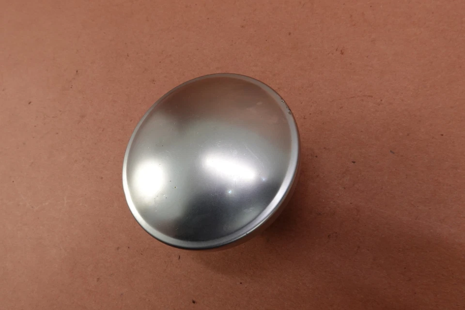 2009-2021 Harley Davidson Iron 883 XL883N Gas Fuel Cap - Image 2 of 4