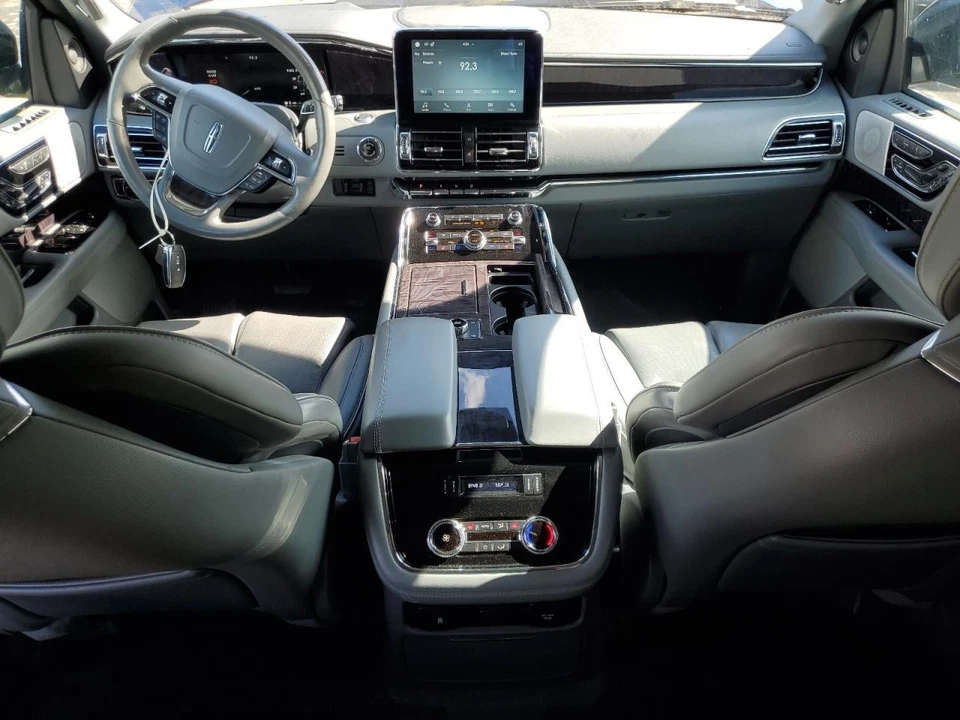 Conjunto de limpador de ar usado serve: 2019 Lincoln Navigator 3.5L turbo grau A - Imagem 2 de 4