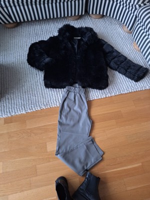 Schöne Jacke v. ''NLY Trend'', Gr. 43, schwarz 
