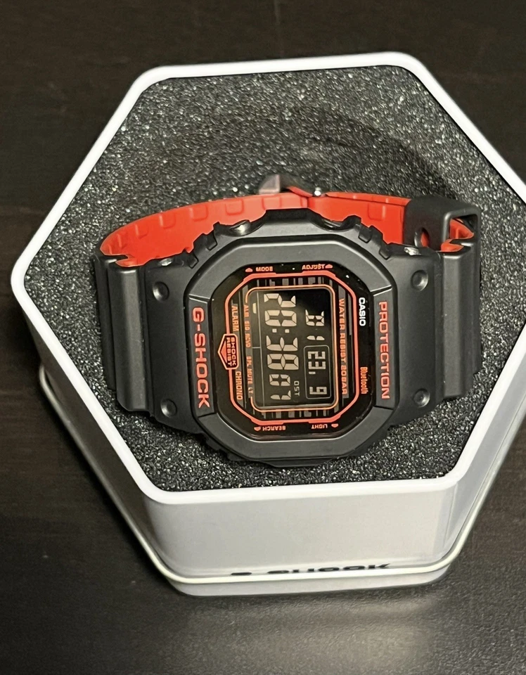 Casio G-Shock DW-B5600G-1 Bluetooth Modul 3509 * Mit Extra Großes Zubehörpaket - Bild 4 von 4