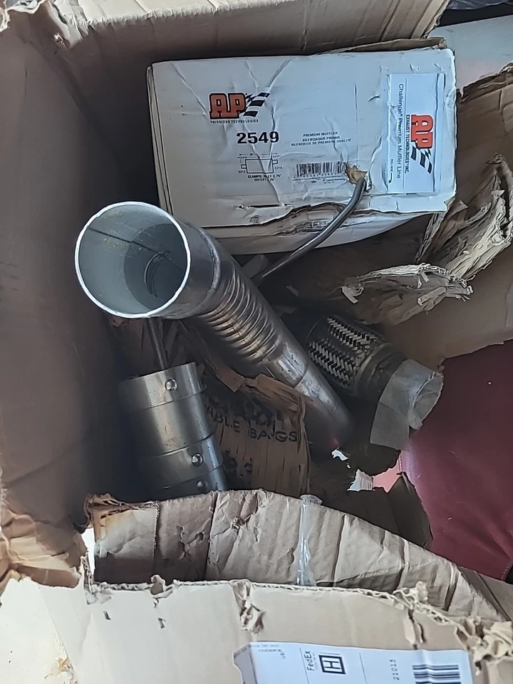 Выхлопная система Cat Back для мусора GMC Yukon 5.3 2007-2014 годов выпуска - Изображение 3 из 4