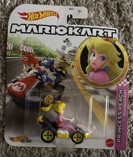 NEW Mattel GBG28 Hot Wheels Mario Kart 1:64 PRINCESS PEACH Standard Diecast Car