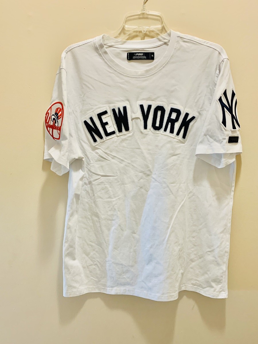 Pro Standard MLB New York Yankees Men TShirt Luxury Athletic