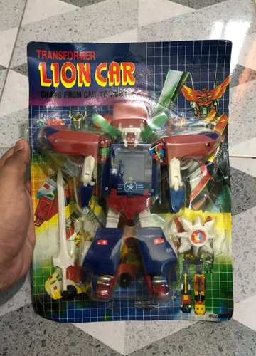 Vintage Bootleg Voltron Toys Transformers mitsubishi car LionCar