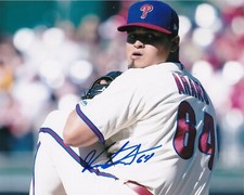 VICTOR ARANO   PHILADELPHIA PHILLIES   ACTION SIGNED 8x10