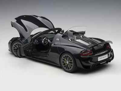 1/18 オートアート　AUTOart　ポルシェ918スパイダー　美品　黒 1/12 Porsche 918 Spyder Weissach Package Black Met. Model