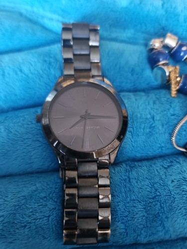 Michael Kors Women's Watch 37mm - Picture 1 of 3