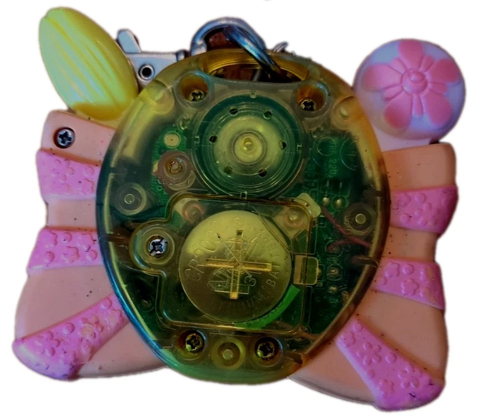 Juego de llavero Super Life Enjoy Tamagotchi Plus Volantes Rosa Littlest Pet Shop Foto 4 de 4