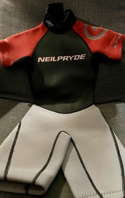 Neil Pryde Kids Shorty Wetsuit Size 138 CM 4 6  (9-10 Years)