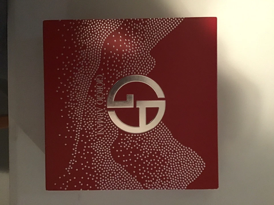Juego de caja de perfume Giorgio Armani GIO. Nuevo en caja Foto 2 de 4